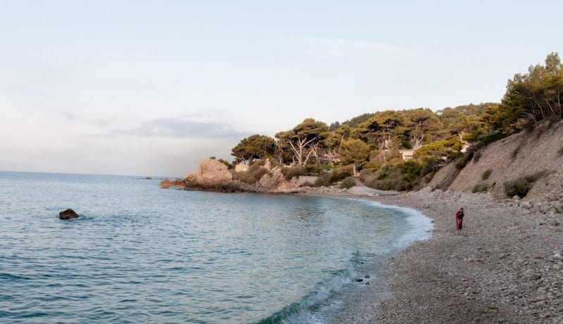 Look de plage avec Camille Albane