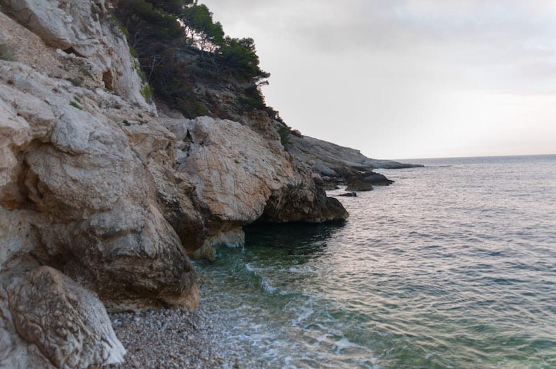 Look de plage avec Camille Albane