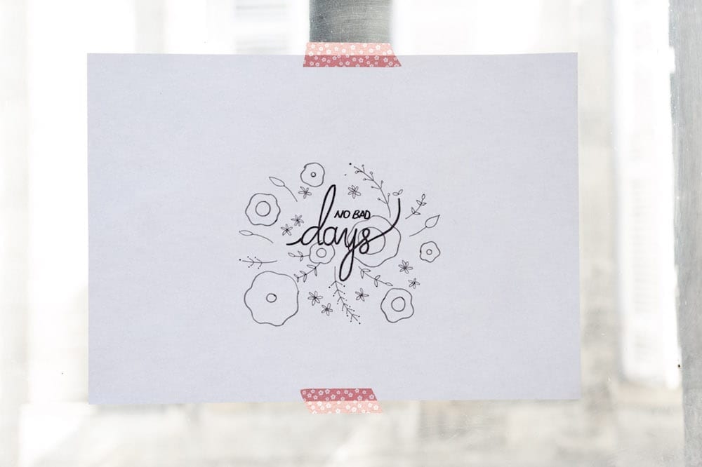 cadre broderies fleurs